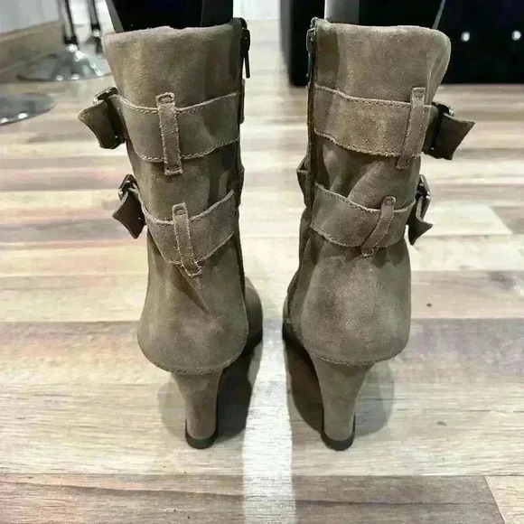 Sz. 9M Juicy Couture Dale Double buckle tan suede wedge moto booties - Picture 5 of 7